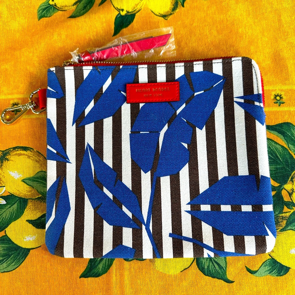 NWOT Henri Bendel Striped and Leaf Pattern Canvas Cosmetic Storage Bag